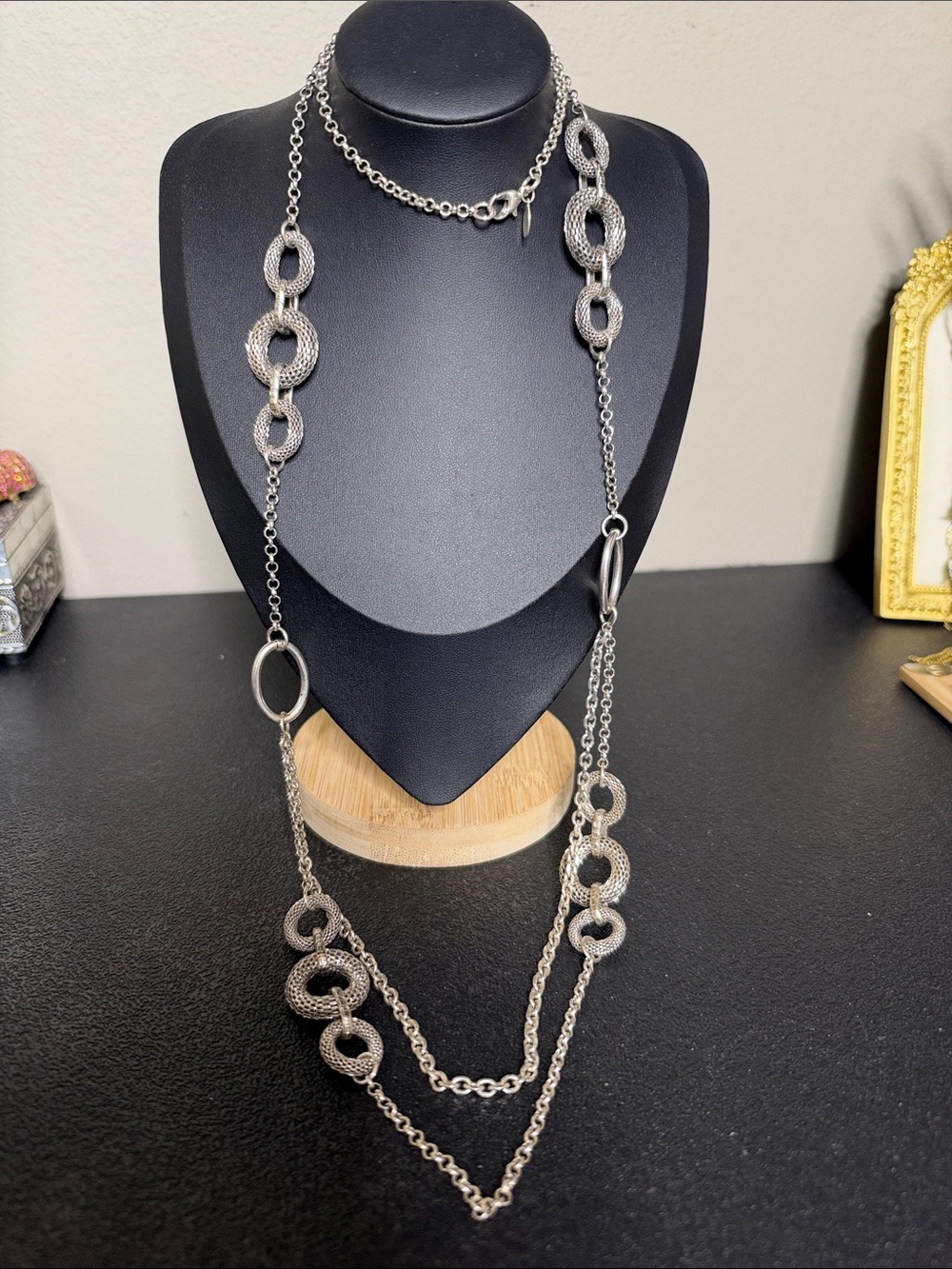 Premier Designs Layered Textured Mesh Ring Silver Tone Elegant Necklace